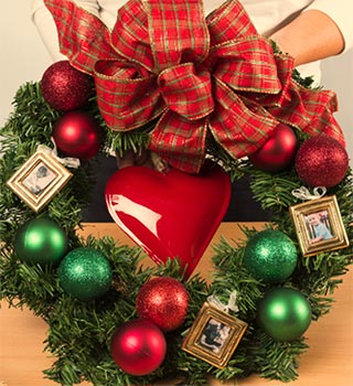 indoor-christmas-memory-wreath3
